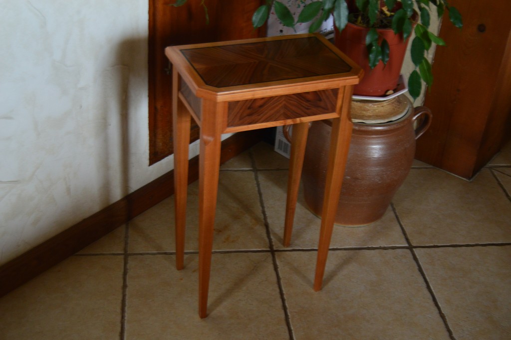 Meuble d'ébéniste console.