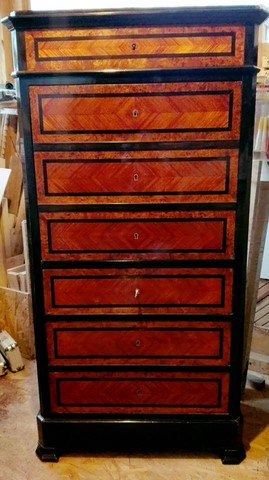 Restauration de meuble secretaire semainier
