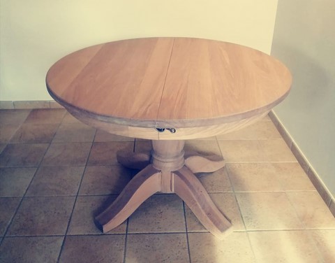 Table en chêne.